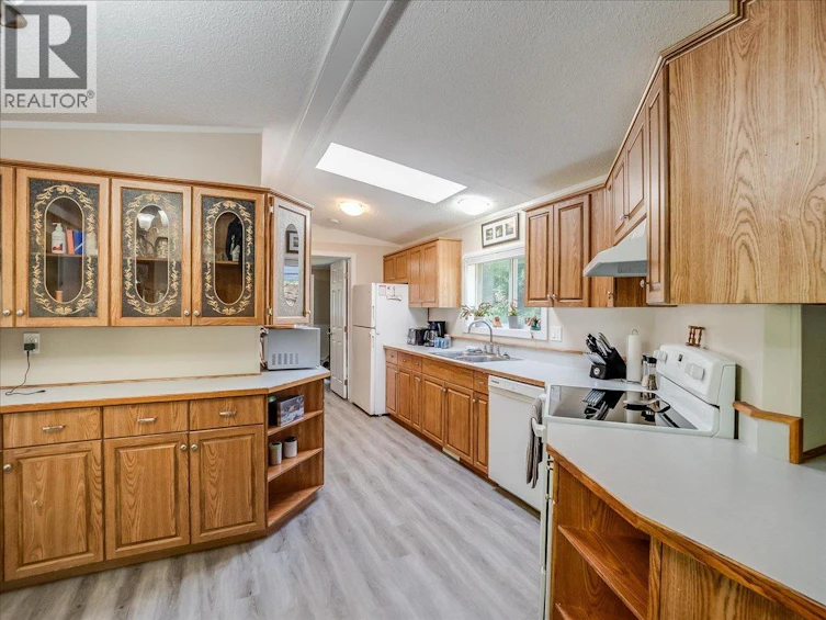 15-4029 Broadwater Road, Castlegar, BC, V1N 4V6 - 13