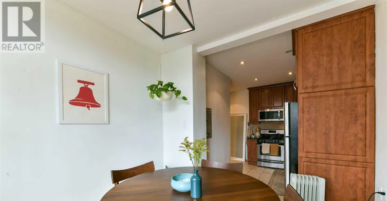MAIN FL-734 Indian Road, Toronto, ON, M6P 2E3 - 11