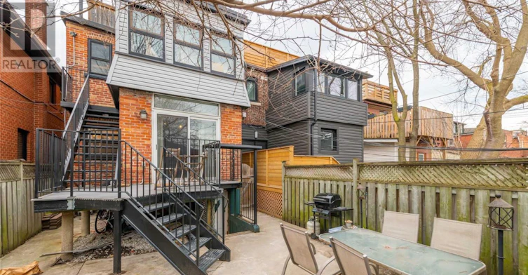 MAIN FL-734 Indian Road, Toronto, ON, M6P 2E3 - 24