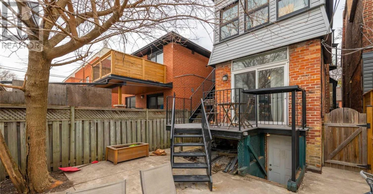 MAIN FL-734 Indian Road, Toronto, ON, M6P 2E3 - 22