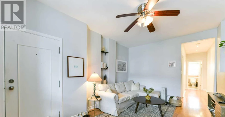 MAIN FL-734 Indian Road, Toronto, ON, M6P 2E3 - 4