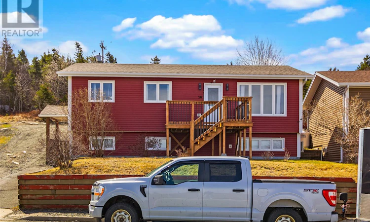 26 Druken Crescent
