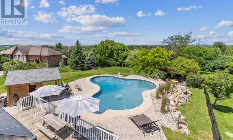 27 Bagshaw Crescent