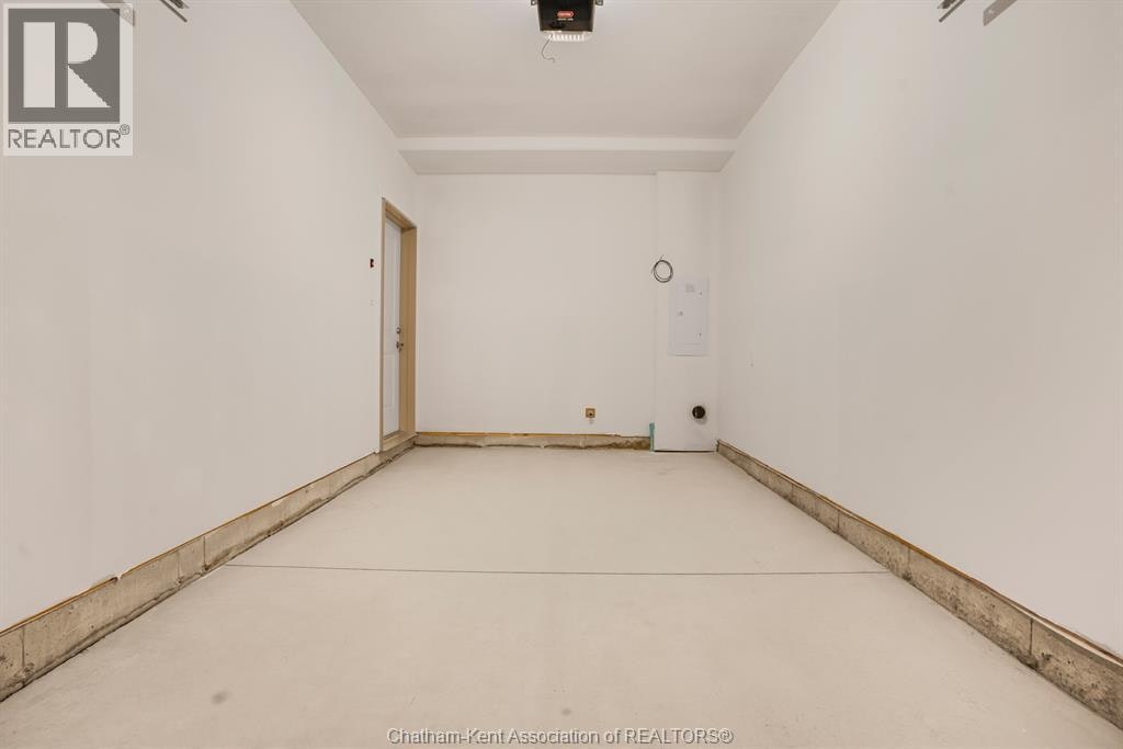 9 Magnolia Lane, Guelph, ON, N7M 0W7 - 36