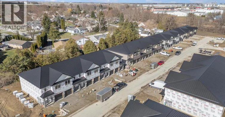 11 Magnolia Lane, Barrie, ON, N7M 0W7 - 46