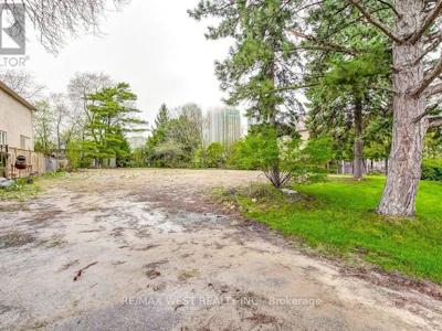 LOT-1 Fairview Road W - 5