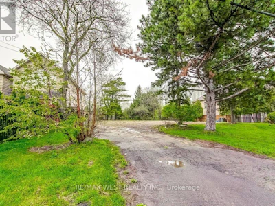 LOT-2 Fairview Road W - 2