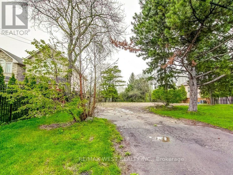 LOT-2 Fairview Road W, Mississauga, ON, L5B 1K7 - 2