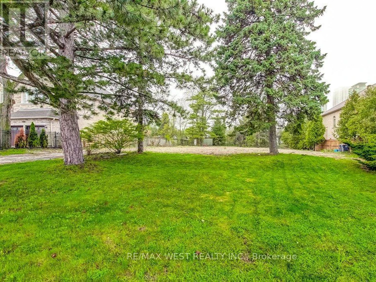 LOT-2 Fairview Road W, Mississauga, ON, L5B 1K7