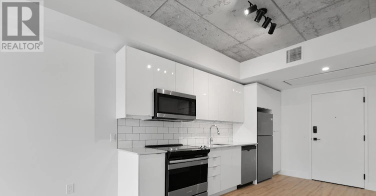 212-377 Winona Avenue, Ottawa, ON, K1Z 5H8 - 2