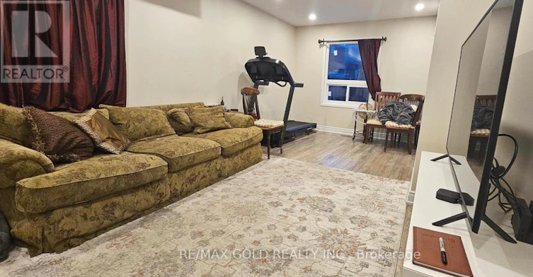 UPPER-15 Valonia Drive, Brampton, ON, L6V 4J2 - 4