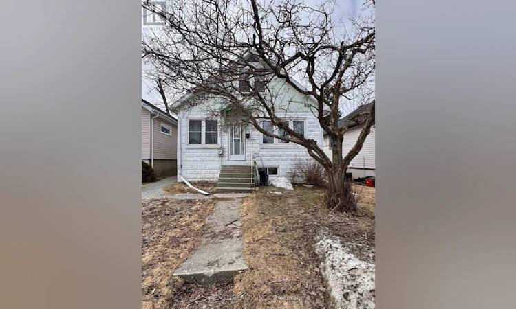 121 Floral Avenue
