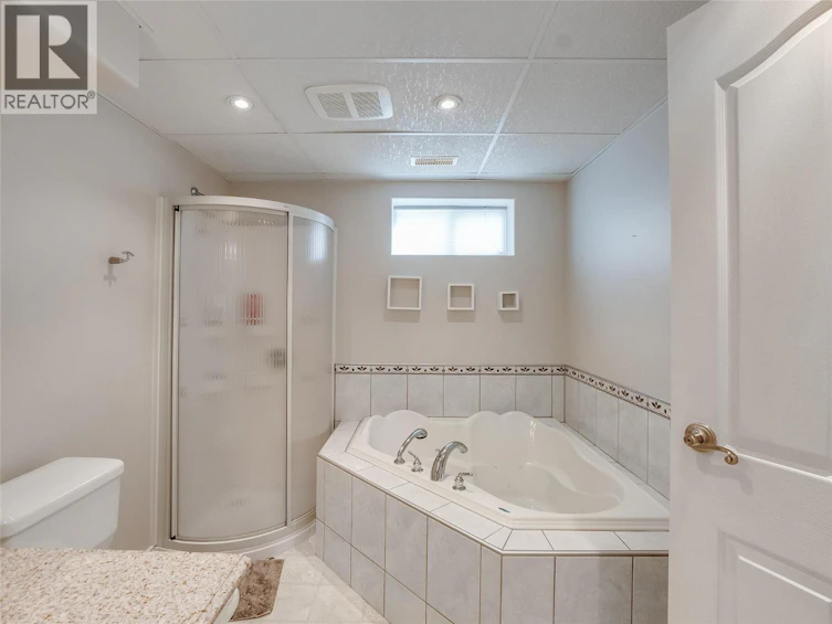 1400 Meadowbrook Drive, Castlegar, BC, V1N 3M1 - 39