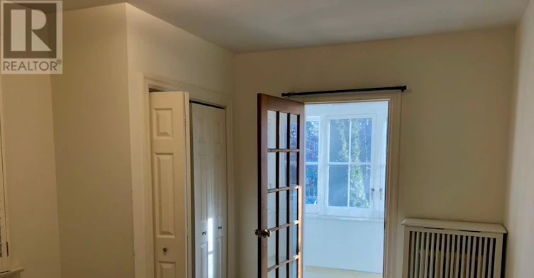 MAIN FLOOR-305 St Clair Avenue E, Toronto, ON, M4T 1P3 - 11