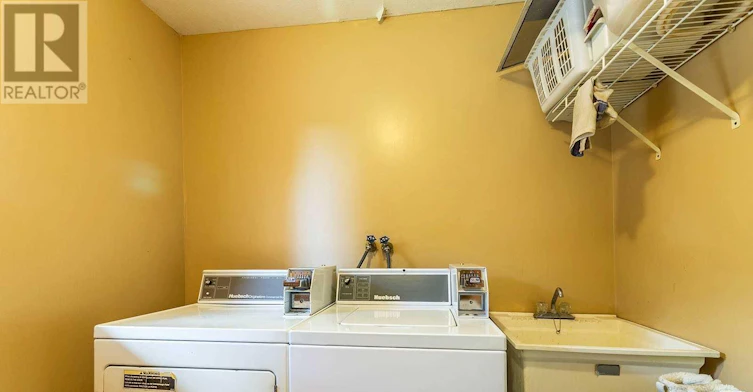 UPPER FLOOR-38 Noecker Street, Waterloo, ON, N2J 2R4 - 14