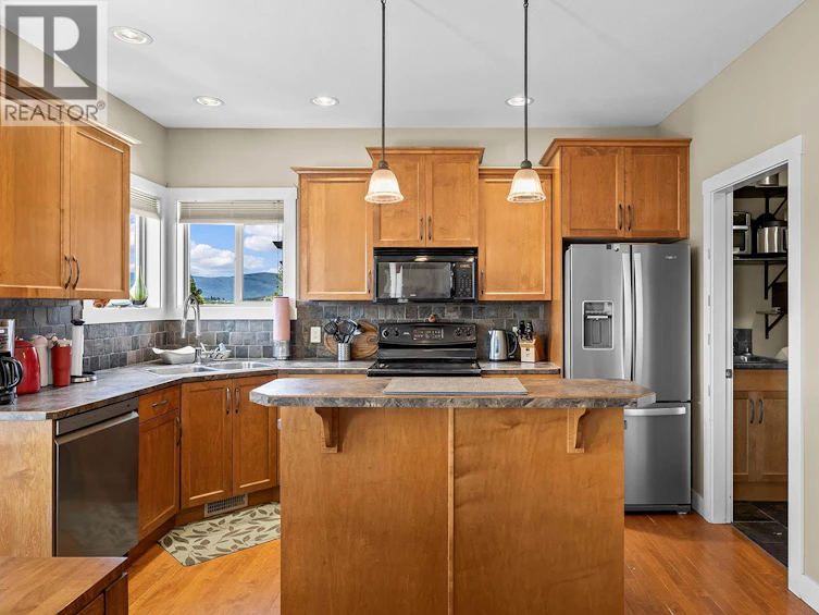 10290 Teresa Road, Lake Country, BC, V4V 2N6 - 12