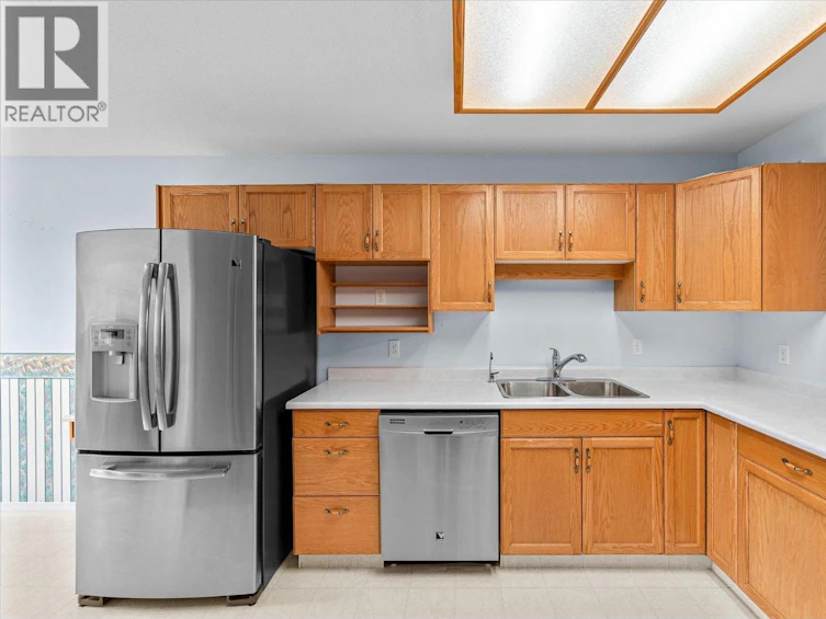 17-1874 Parkview Crescent, Kelowna, BC, V1X 7G6 - 3