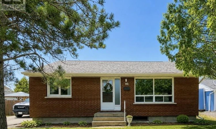 45 Dingwall Pkwy
