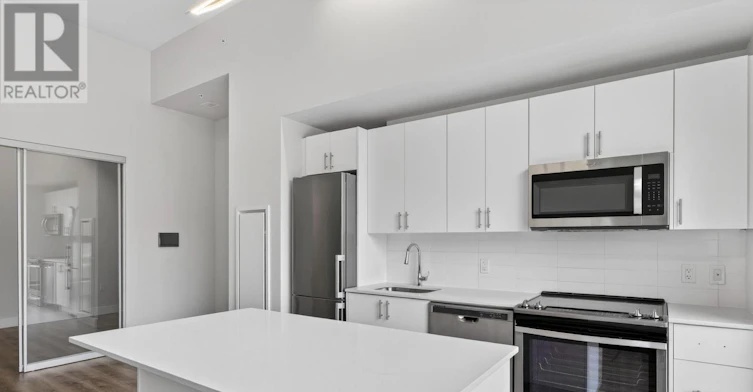 201-475 George Street N, Peterborough, ON, K9H 0J4 - 5