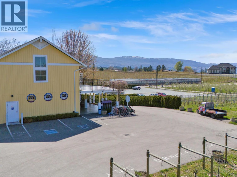 3240 Pooley Road, Kelowna, BC, V1W 4G7 - 39