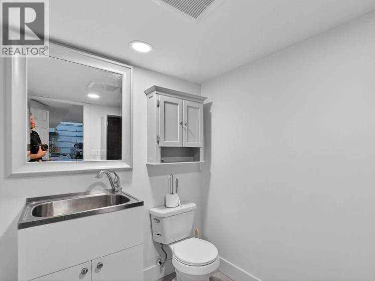 3920 Mowitch Court, Kelowna, BC, V1W 4E6 - 82