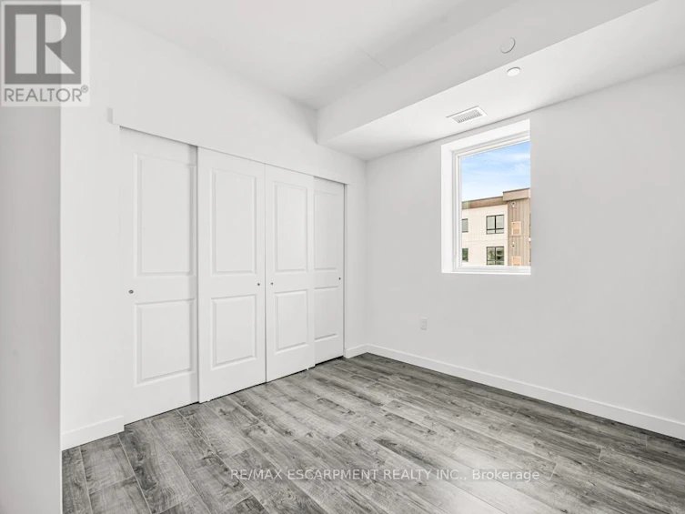 301 7549a Kalar Road, Niagara Falls, ON, L2H 3W6 - 10
