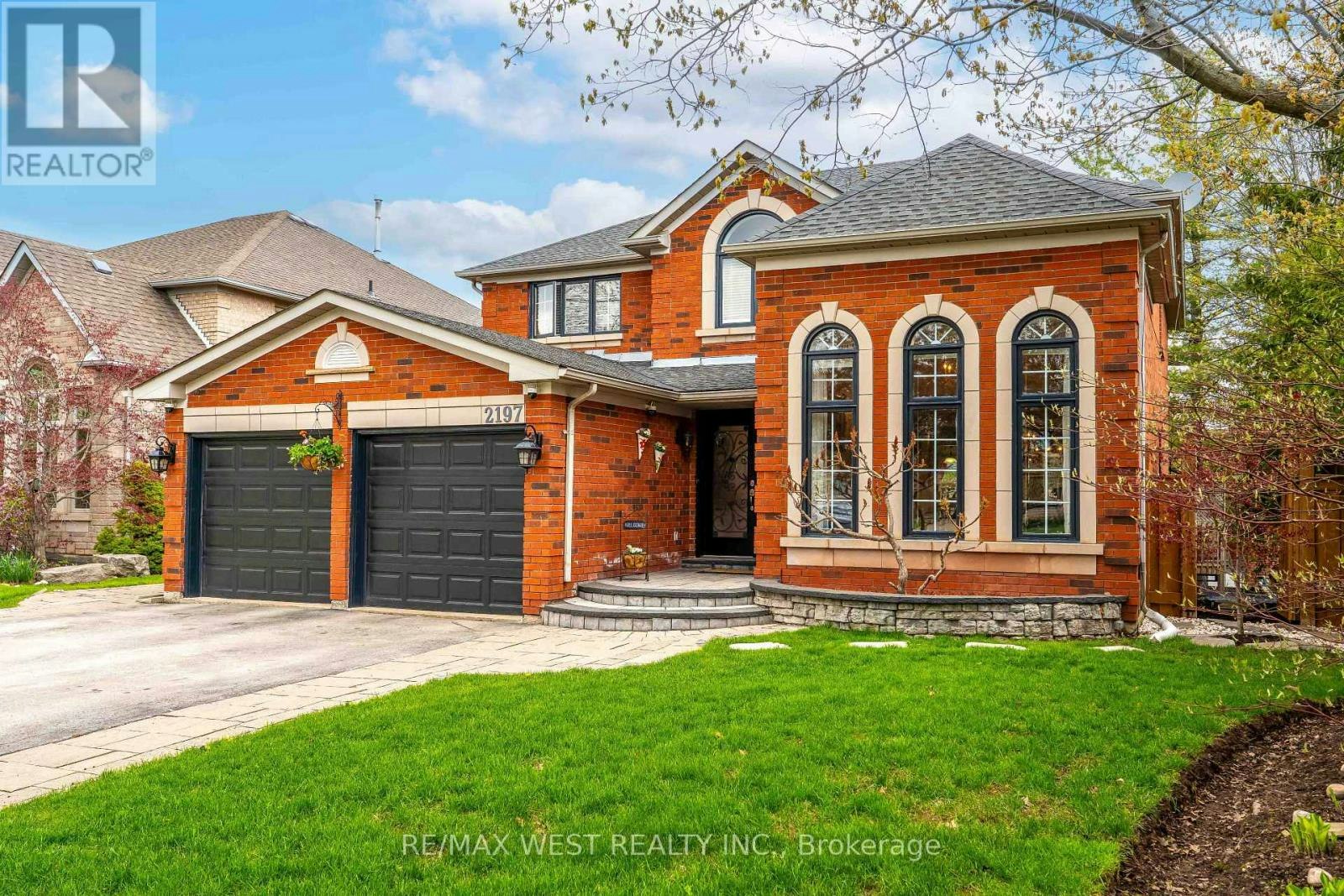 2197 Shaftesbury Court, Oakville, ON, L6H 6C6