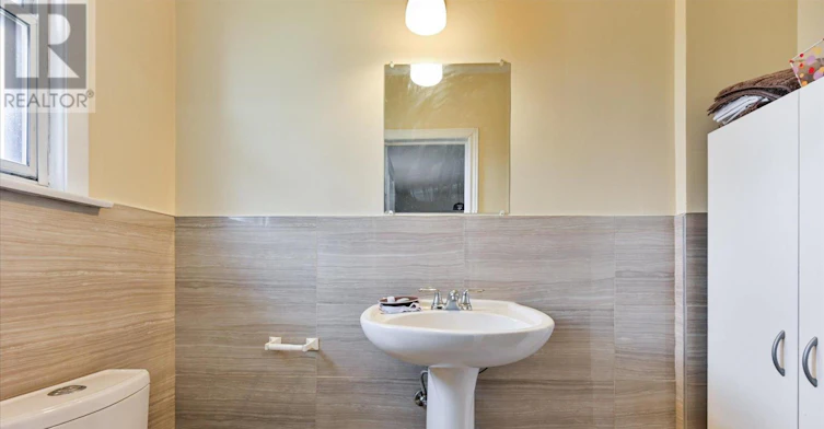 39 Jocada Road, Toronto, ON, M6L 2J4 - 8