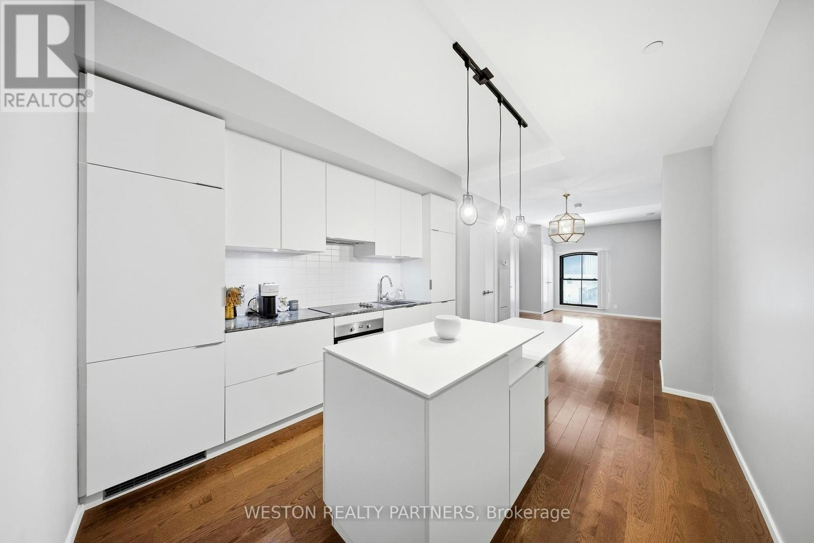208-5 St Joseph Street, Toronto, ON, M4Y 0B6