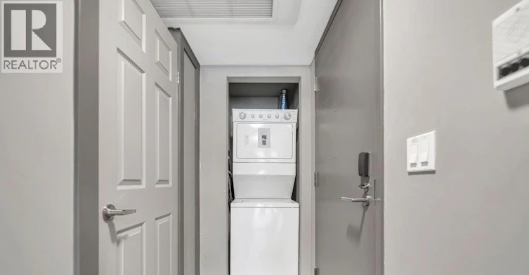 608-321 Spruce Street, Waterloo, ON, N2L 0G4 - 9