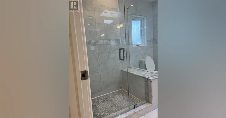 UPPER-1166 Mcbride Avenue, Mississauga, ON, L5C 1M8 - 31