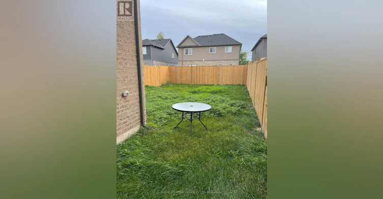 9585 Tallgrass Avenue, Niagara Falls, ON, L2G 0Y3 - 15