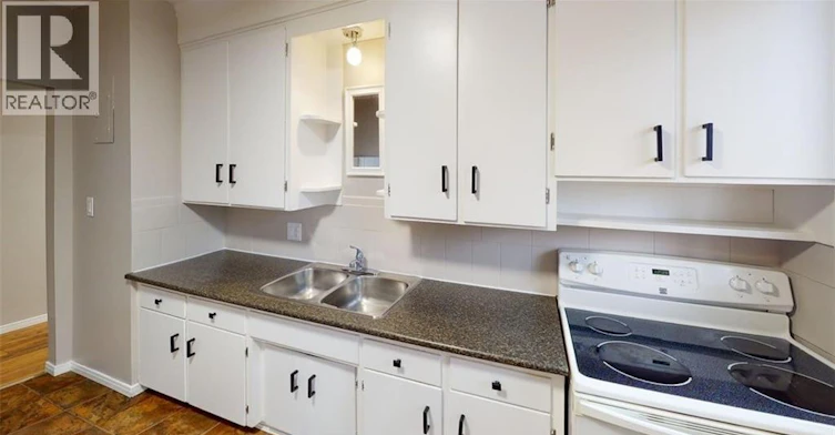 24 Burn Place, Kitchener, ON, N2M 1Y9 - 4