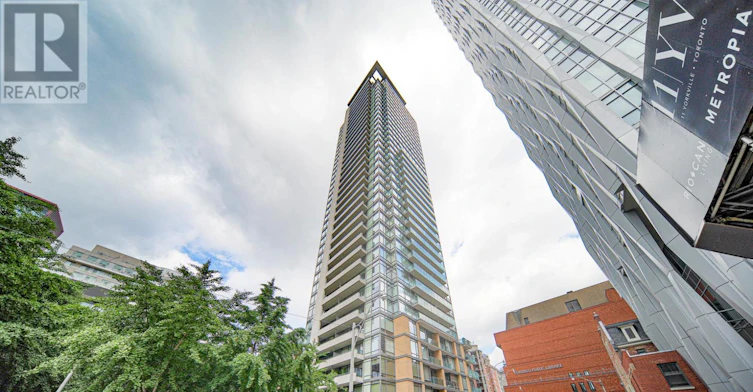 317-18 Yorkville Avenue, Toronto, ON, M4W 3Y8