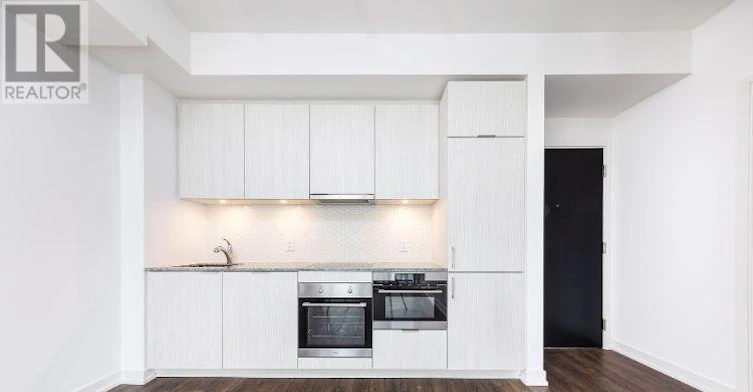 2215-158 Front Street E, Toronto, ON, M5A 0K9 - 3