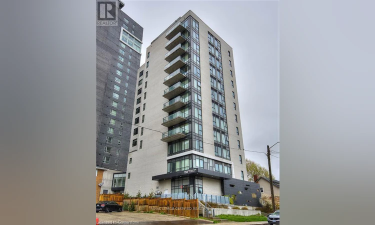 901-160 King Street N