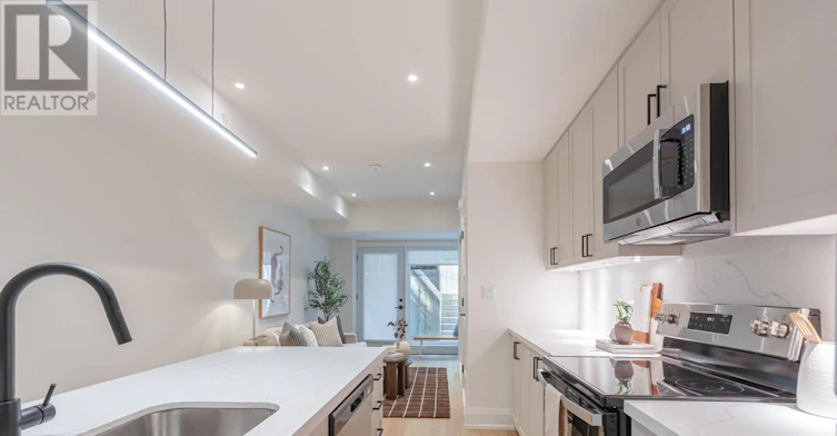 A-57 Harriet Street, Toronto, ON, M4L 2G1 - 8