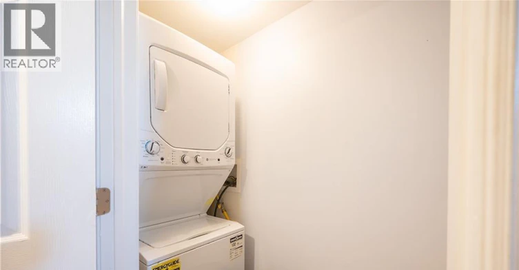 Lower-66 Belwood Crescent, Kitchener, ON, N2C 1Z3 - 12