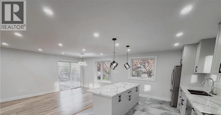 UPPER-15 Westchester Place, Kitchener, ON, N2B 3M6 - 9