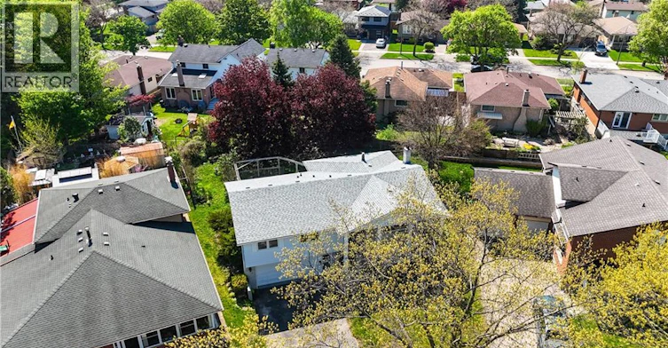 UPPER-15 Westchester Place, Kitchener, ON, N2B 3M6