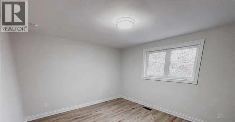 UPPER-15 Westchester Place, Kitchener, ON, N2B 3M6 - 21