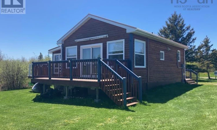 24 Pirates Cove Way