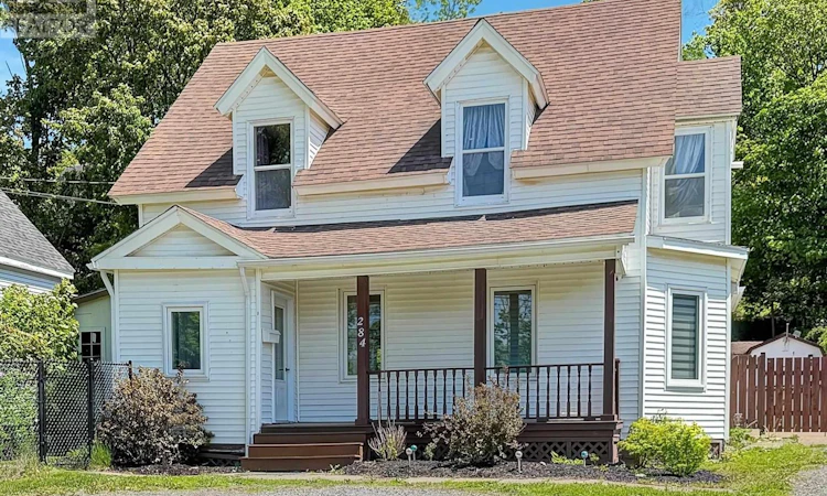284 Provost Street North