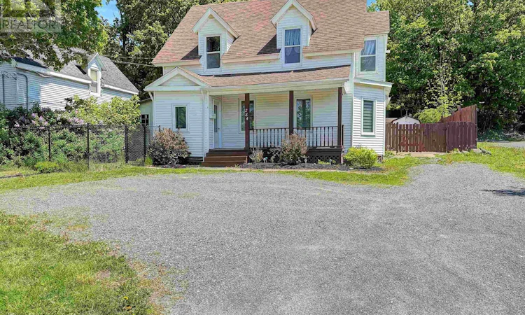 284 Provost Street North