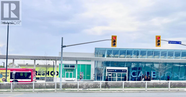 LOWER-564 Blackthorn Avenue, Toronto, ON, M6M 3C8 - 15