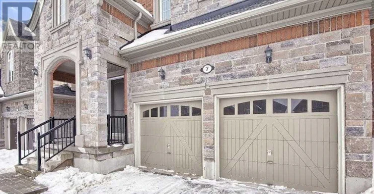 7 Barletta Drive, Vaughan, ON, L6A 4H4 - 2