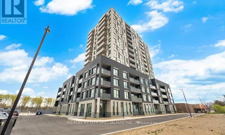 103-1333 Weber Street E