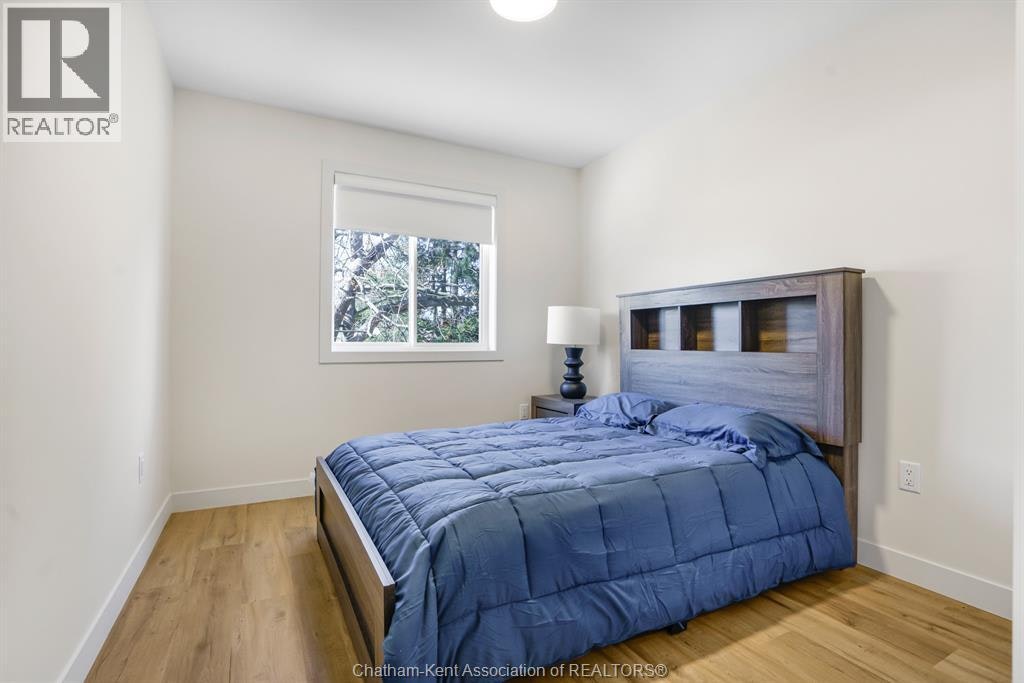 29 Magnolia Lane, Barrie, ON, N7M 0W7 - 42