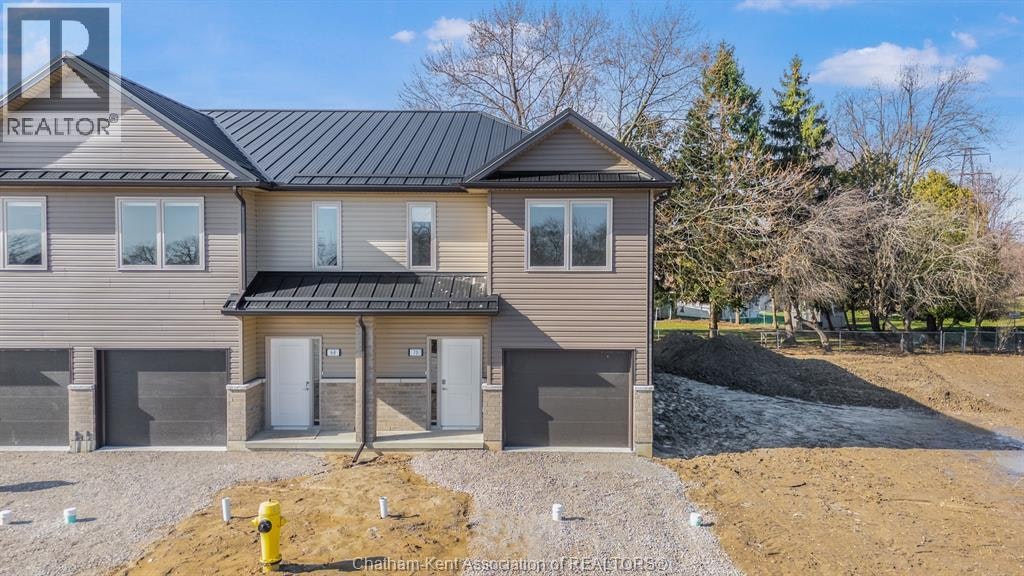 66 Magnolia Lane, Barrie, ON, N7M 0W7 - 2