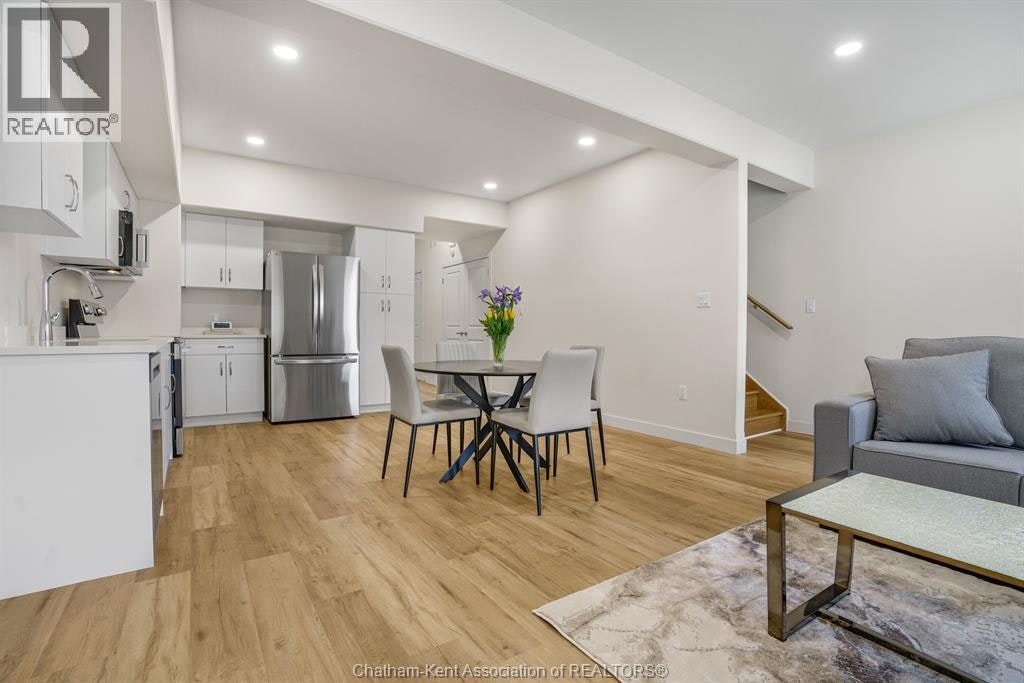 40 Magnolia Lane, Barrie, ON, N7M 0W7 - 16